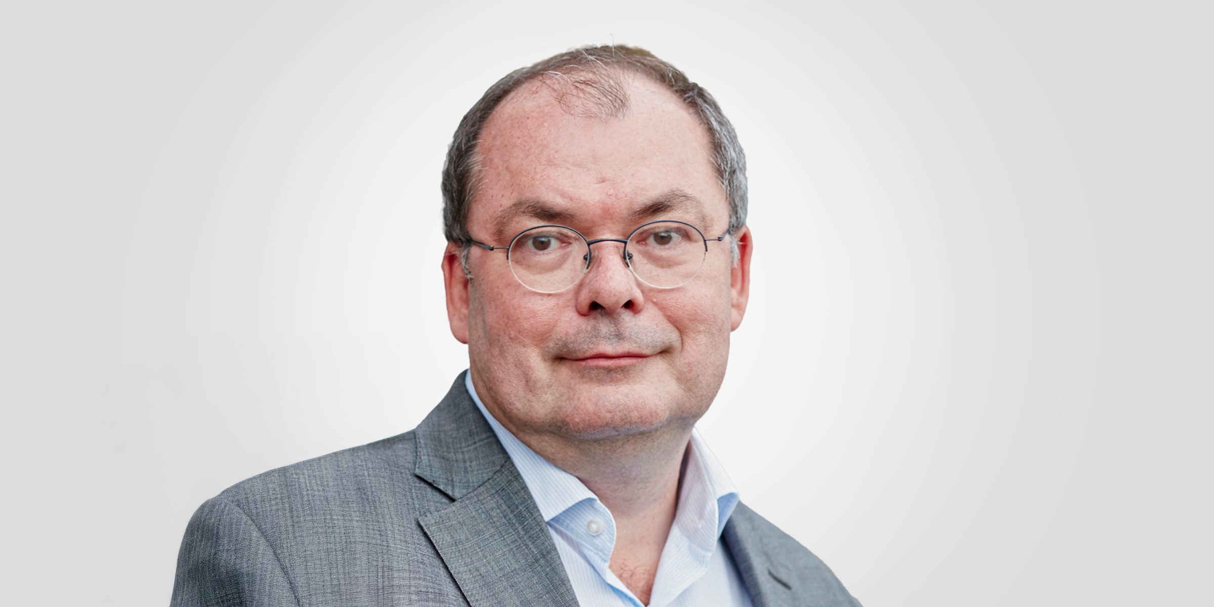 Dr. Henrik Czurda
