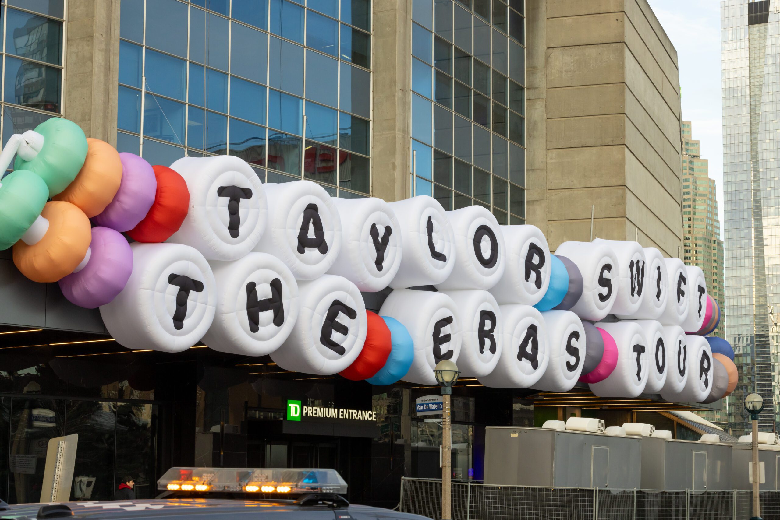 Cómo ser el líder que tu empresa necesita: Lo que puedes aprender de Taylor Swift y de nuestro informe de liderazgo