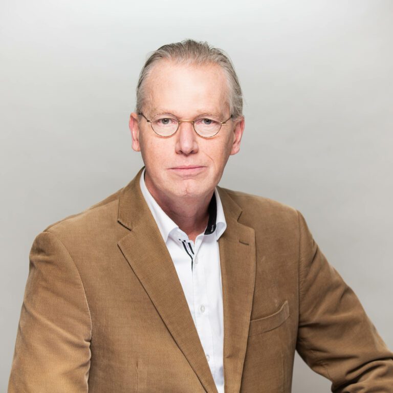 Hans Jörgen Dekker Hans Jörgen Dekker